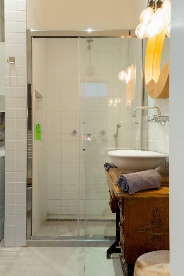 Luxury Twin 1-Bedroom In Kazinczy Street Budapest Eksteriør billede